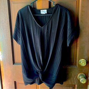 Andrea Jovine Women’s XL Black Blouse